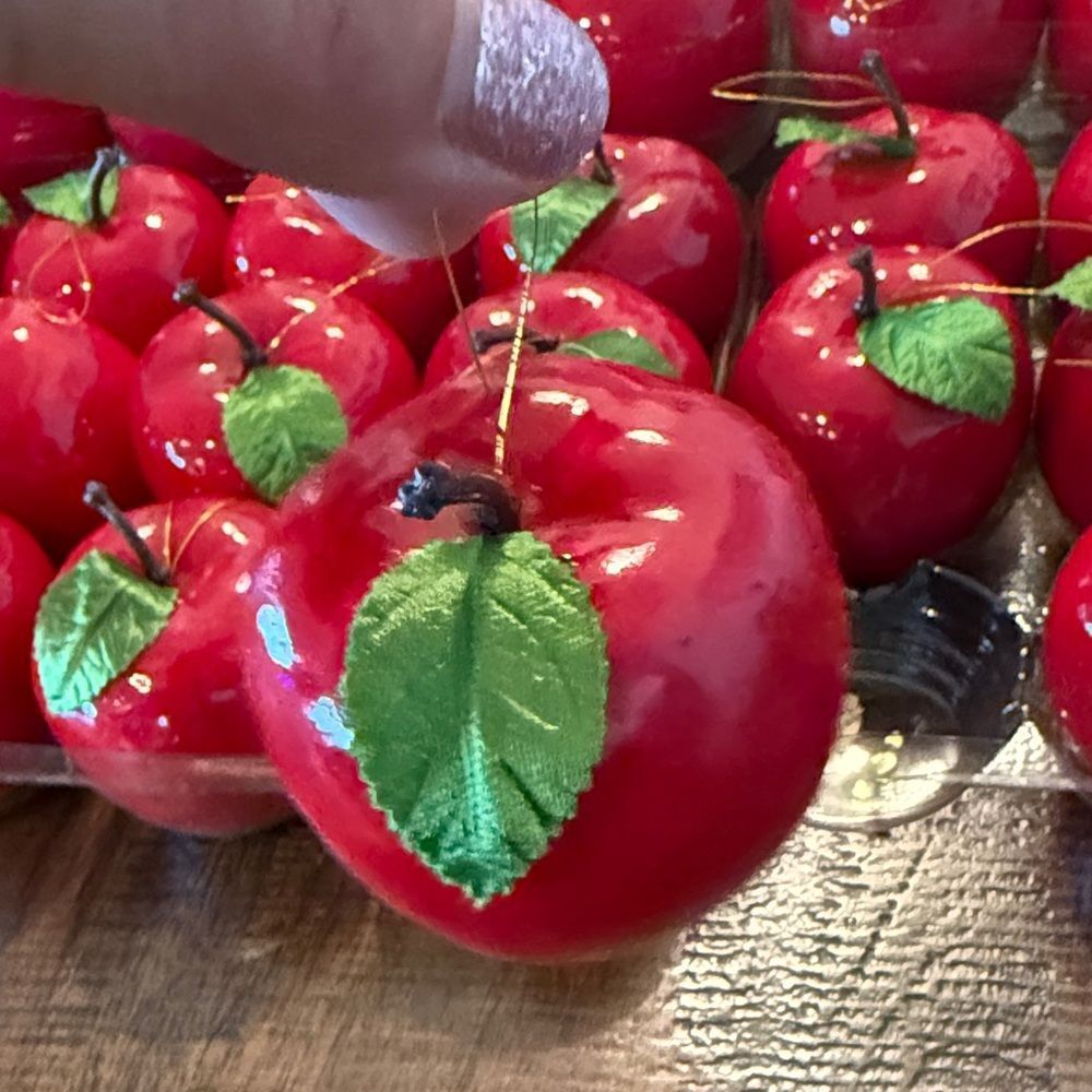 48 Decorative Red Apples - Picture 4 of 9